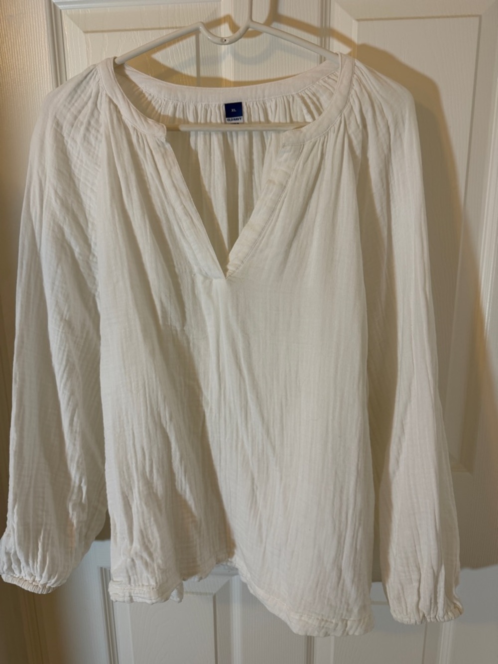 Old Navy White Long-Sleeve Peasant Blouse